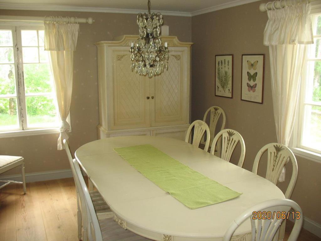 Amazing Home In Mellerud With 4 Bedrooms And Wifi Exteriér fotografie